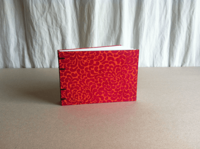 Carnet de croquis - Rouge à motifs