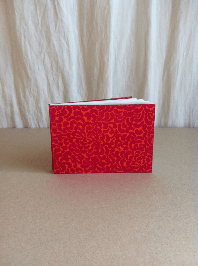 Agenda à remplir - Format paysage - Rouge à motifs